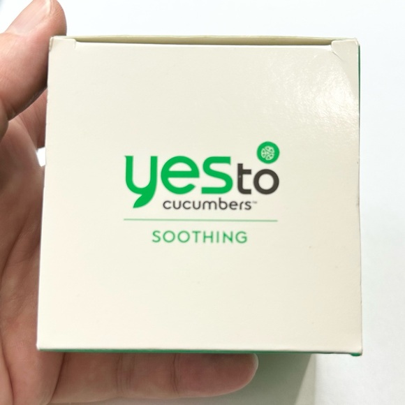 Yes To Cucumbers Soothing Calming Facial Mask w/Detoxifying Dead Sea Mud 1.7oz - Picture 10 of 13